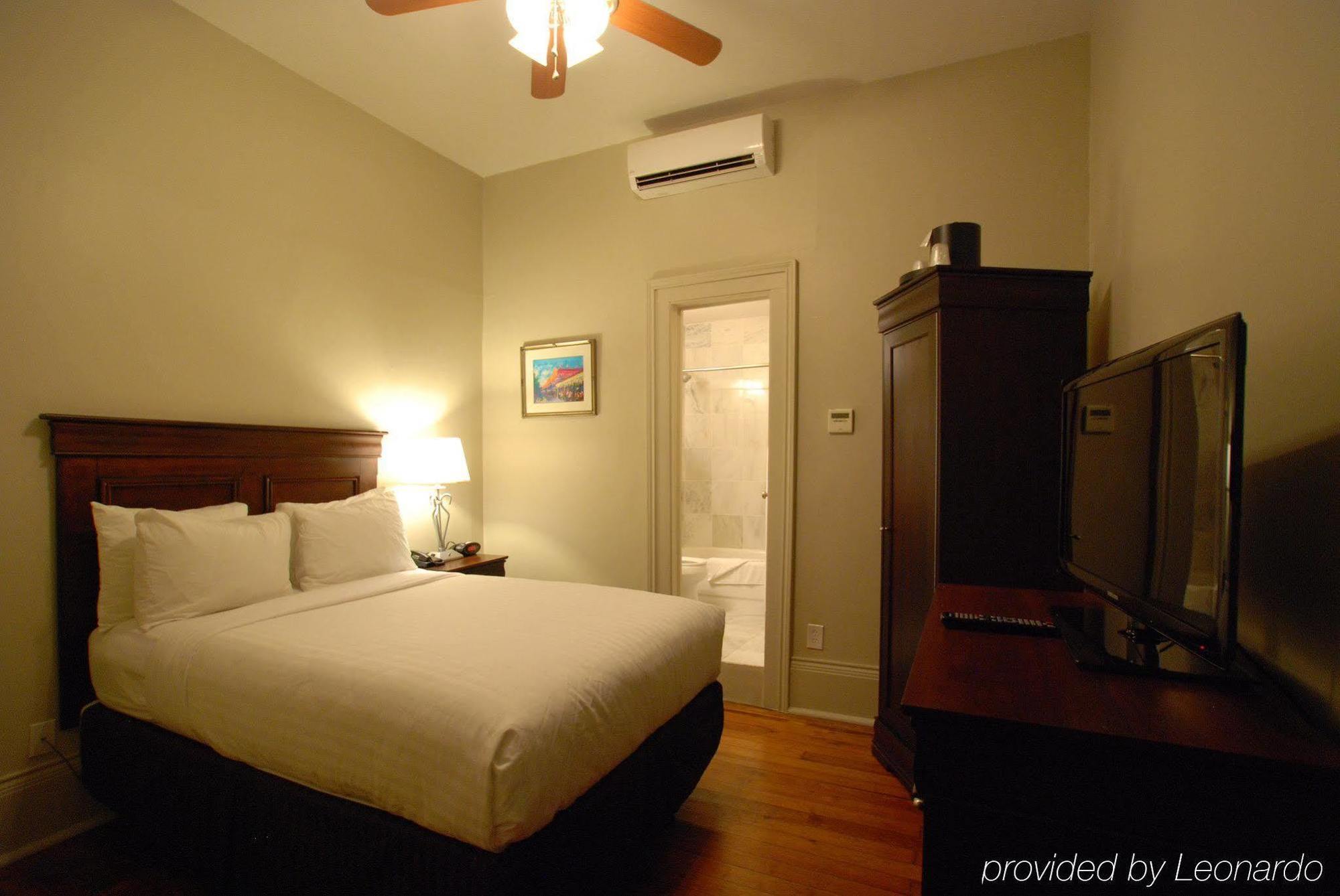 Inn On St. Peter, A French Quarter Guest Houses Property New Orleans Bagian luar foto